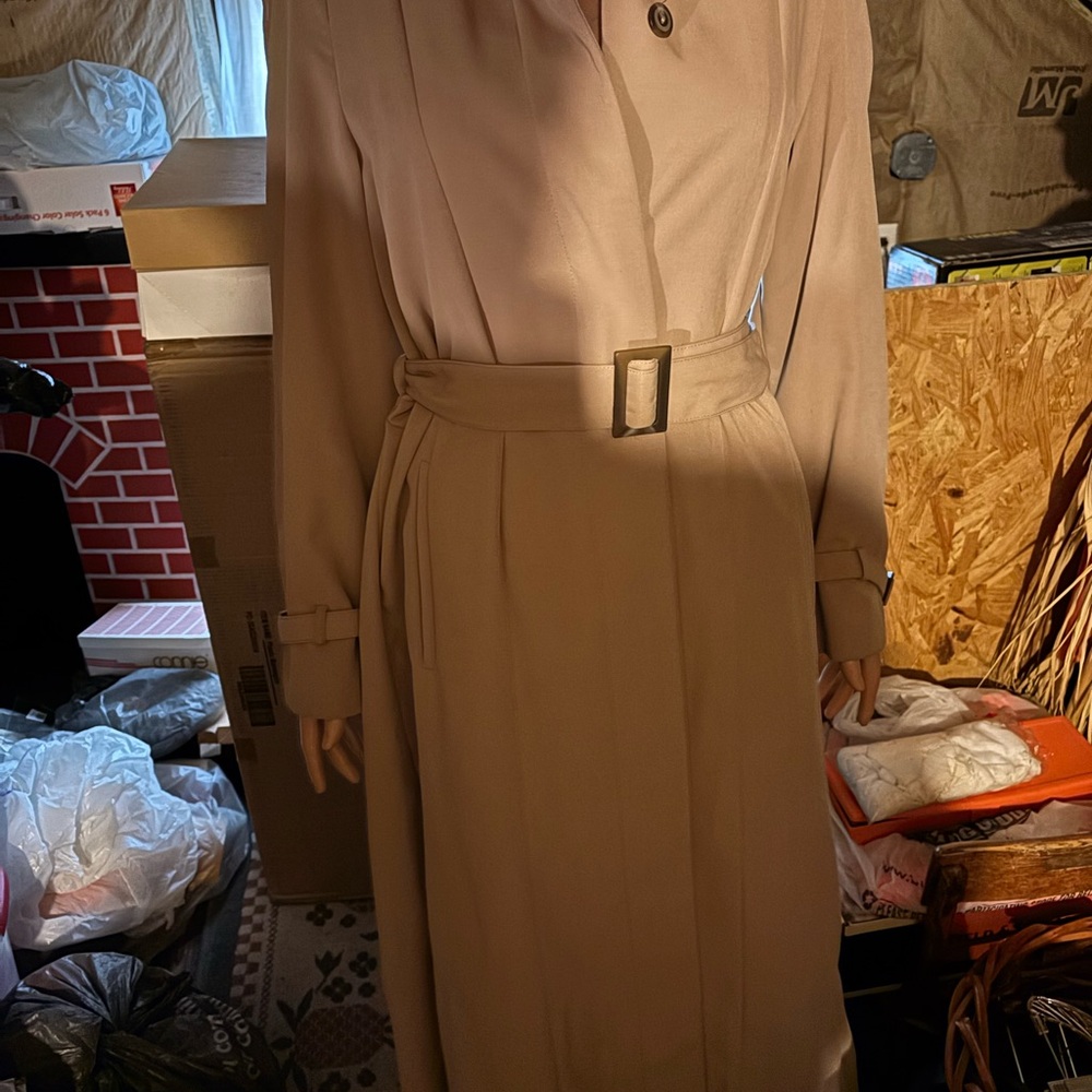 Elegant Women's Utex Design Trench Coat Beige Size 8